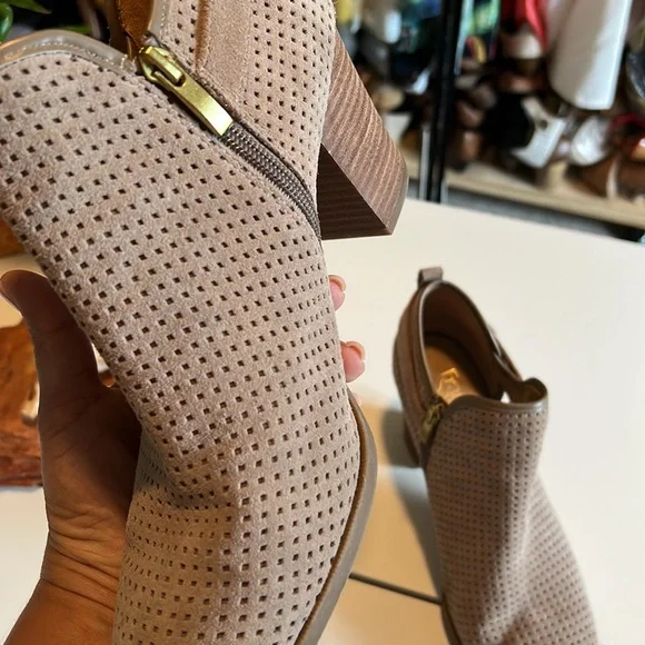 Franco Sarto boots 🥾 - Picture 8 of 10